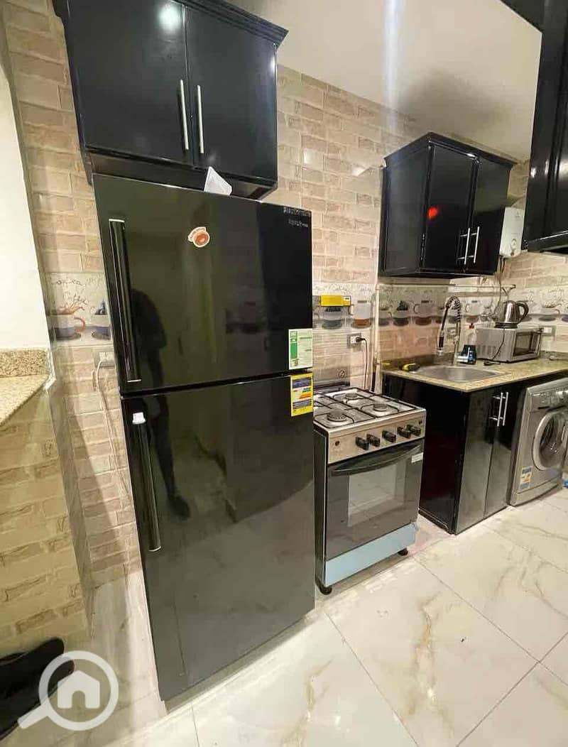 6 c8edb582-332d-47a7-99cc-17bc1b53c581. jpg