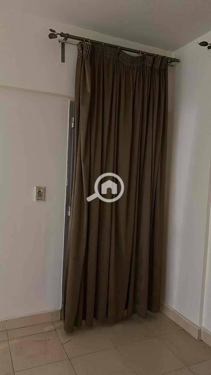 9 478266fc-5497-4521-a3b3-baa991073817. jpg