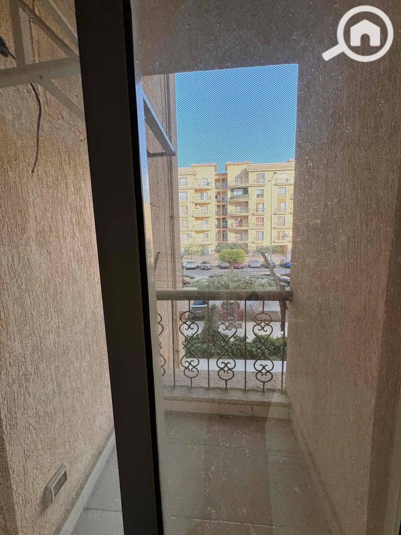 12 518269dc-7204-4789-b776-37b03e5072c1. jpg