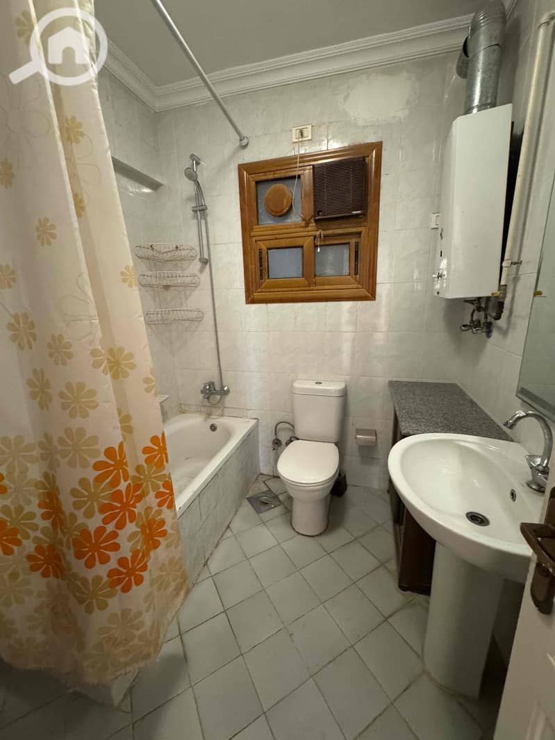 13 c6bf1c06-ad80-44ea-a53b-075c4cd07638. jpg