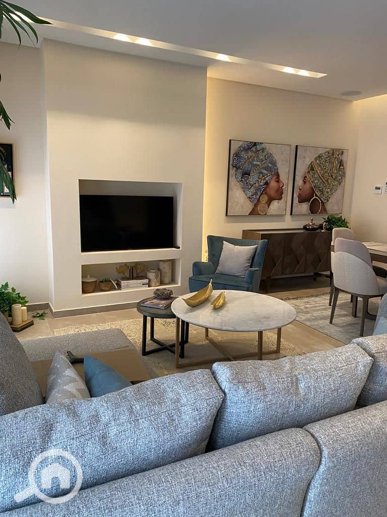 9 6eeabb67-d686-45c1-a770-945c62ad3401. jpg