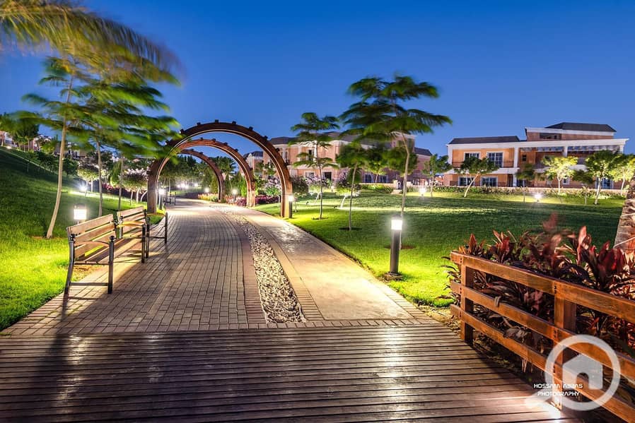 8 a5e1d22a-e5a1-45a3-8245-c2a03c4e91bf. jpg