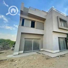 فیلا 5 غرف نوم للبيع في القاهرة الجديدة، القاهرة - 518305770_122122503368864645_3452290622142182784_n (1). jpg