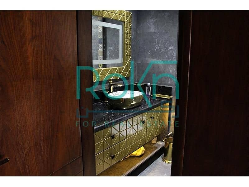 9 eb9c1070-729d-4858-bd7a-01f0bf46ed3d. jpg