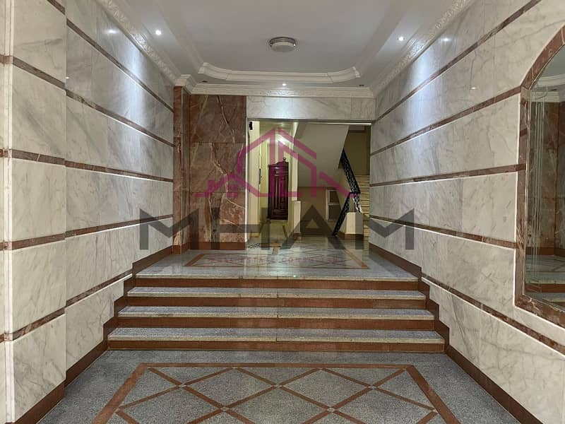 5 photo_5825748453127031811_y. jpg