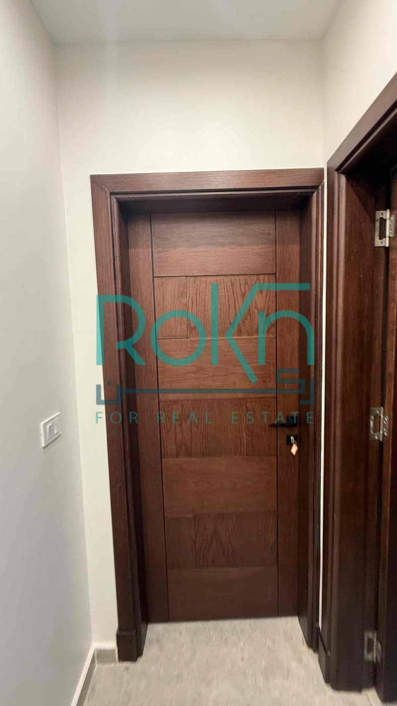 17 73f9c4e1-c2ff-4ebb-902c-f2f122355bfc. jpg