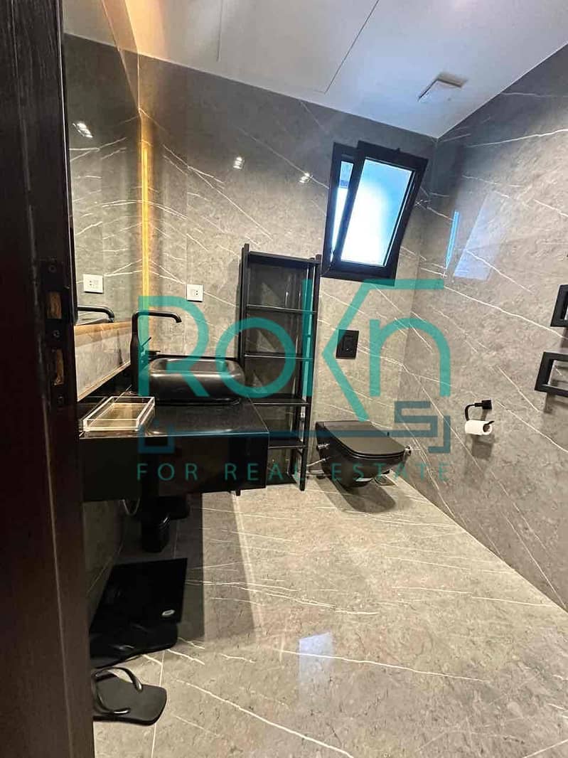 7 075bcc84-9a06-438e-a0da-2f6f798ec0b0. jpg