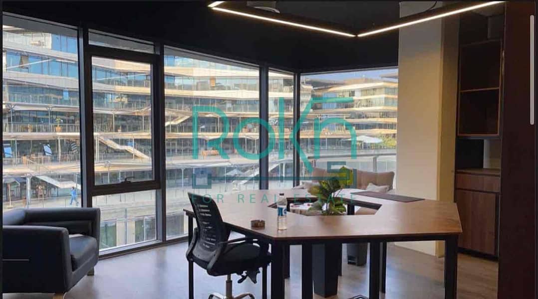 2 5f8fc474-de41-4250-8d90-a6009a94b9da. jpg