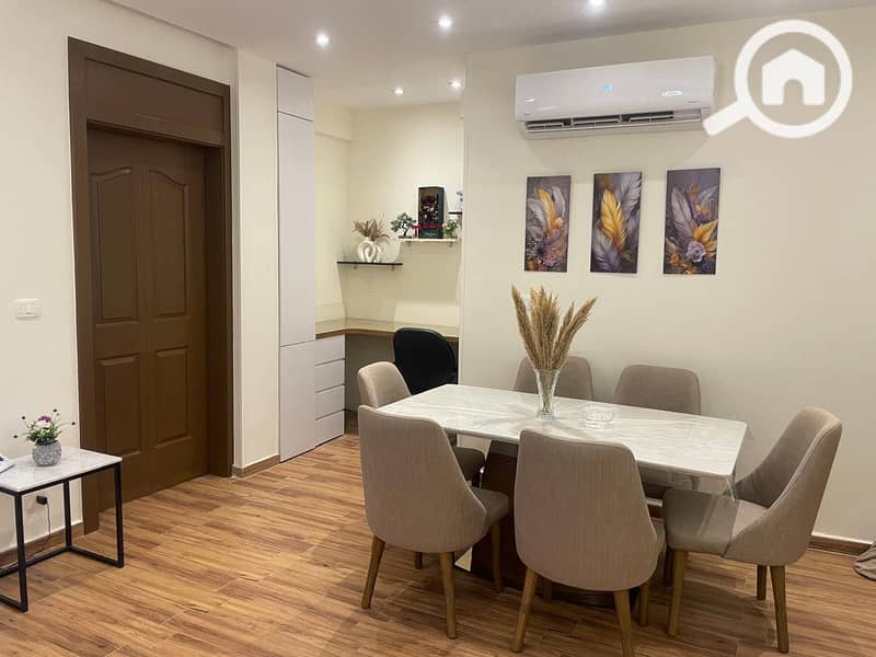 6 558443292_2667044876965441_1022289553197162844_n. jpg