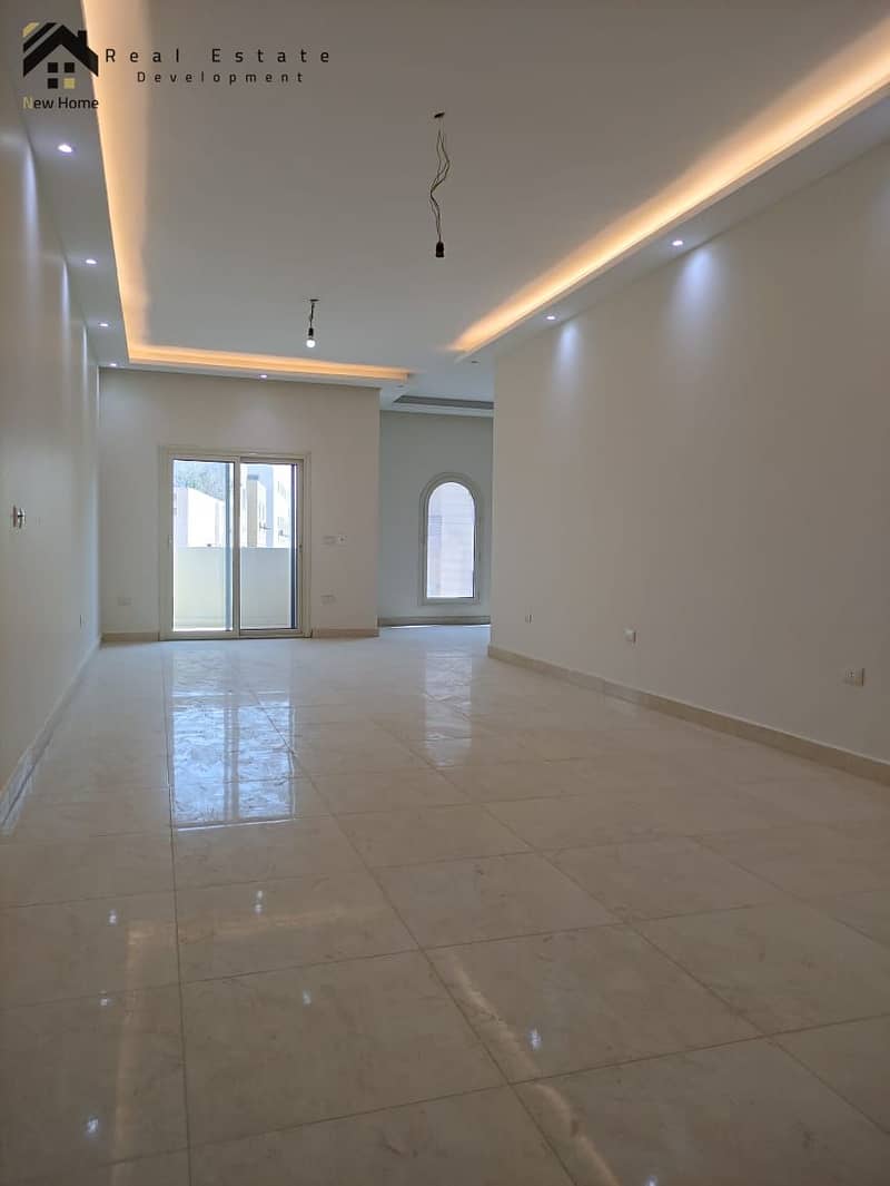 2 WhatsApp Image 2025-11-18 at 13.48. 41_d0ecc578. jpg