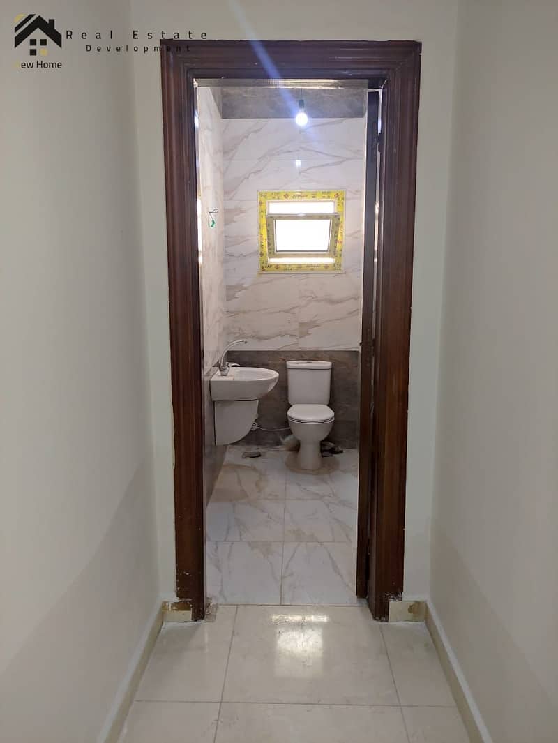 5 WhatsApp Image 2025-11-18 at 13.48. 41_9d909f65. jpg