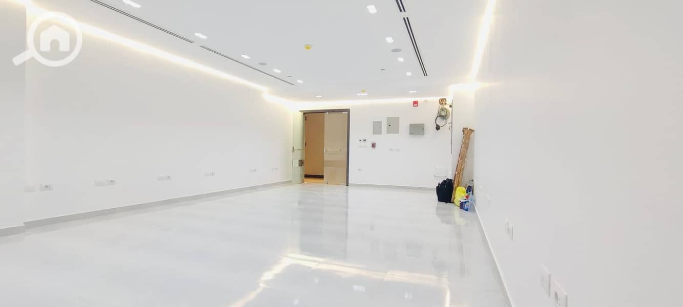 4 WhatsApp Image 2025-11-18 at 12.23. 01_65c0ecc2. jpg