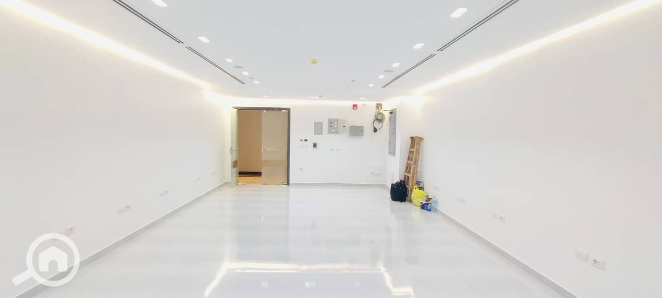 5 WhatsApp Image 2025-11-18 at 12.23. 02_f80f0981. jpg