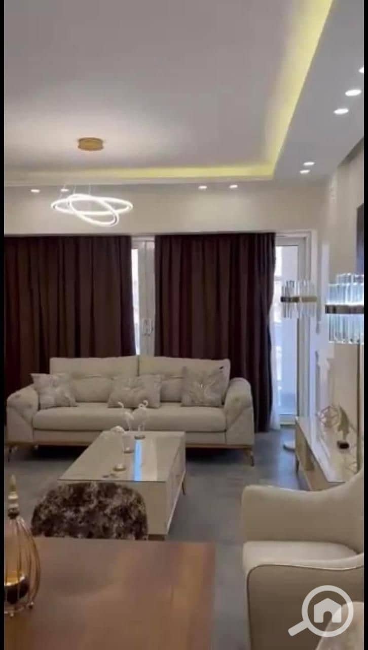 10 47b43785-d4cd-4447-b803-2dd7587515f8. jpg