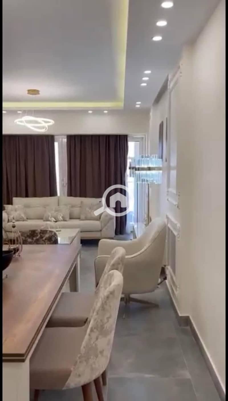 11 a3ff6da7-ce65-44cf-978c-864d2bed37ad. jpg