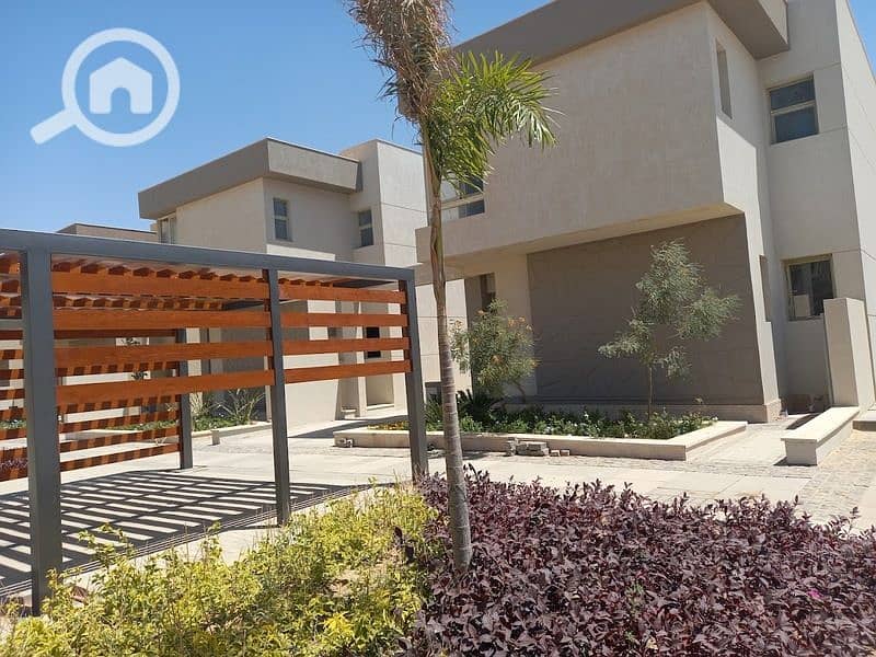 4 WhatsApp Image 2025-11-02 at 17.46. 23_a6a7c806. jpg