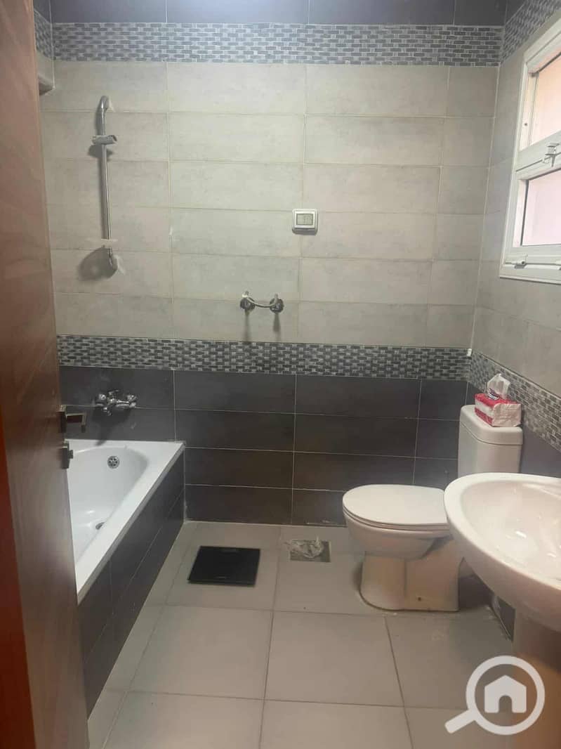 12 7b6bc686-383d-403c-bb81-6d30a22fb32d. jpg