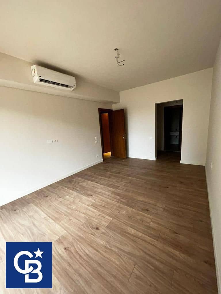 4 547249364_4220488168196768_7403638837163597519_n. jpg