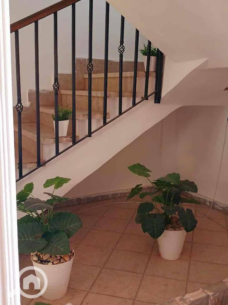 2 9c6ff8b9-eedc-418f-9b80-825b9d62efb1. jpg