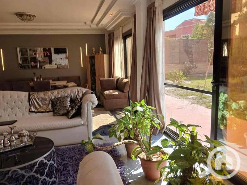 7 7e9bf1d4-075c-47c7-bd41-f31a9875624f. jpg