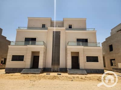 3 Bedroom Twin House for Sale in Sheikh Zayed, Giza - c5fe8444-8e29-440e-a29f-a322235d09d2. jpg