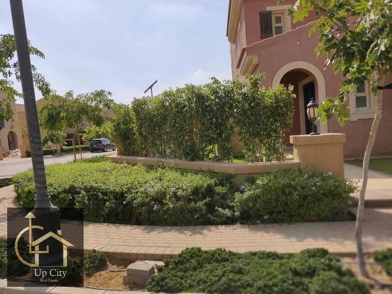 4 WhatsApp Image 2025-10-31 at 20.21. 12. jpeg