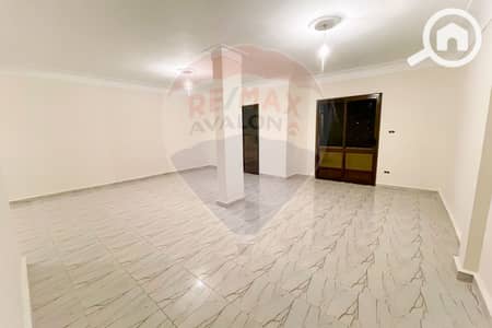 شقة 3 غرف نوم للبيع في ميامي، الإسكندرية - 1. jpg