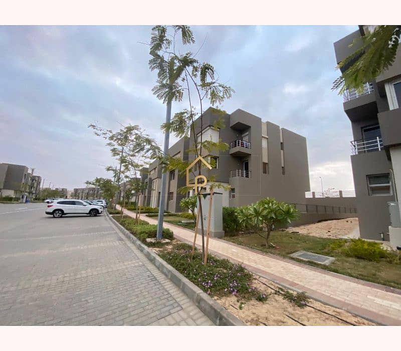 10 WhatsApp Image 2024-11-25 at 7.58. 22 PM (3). jpg