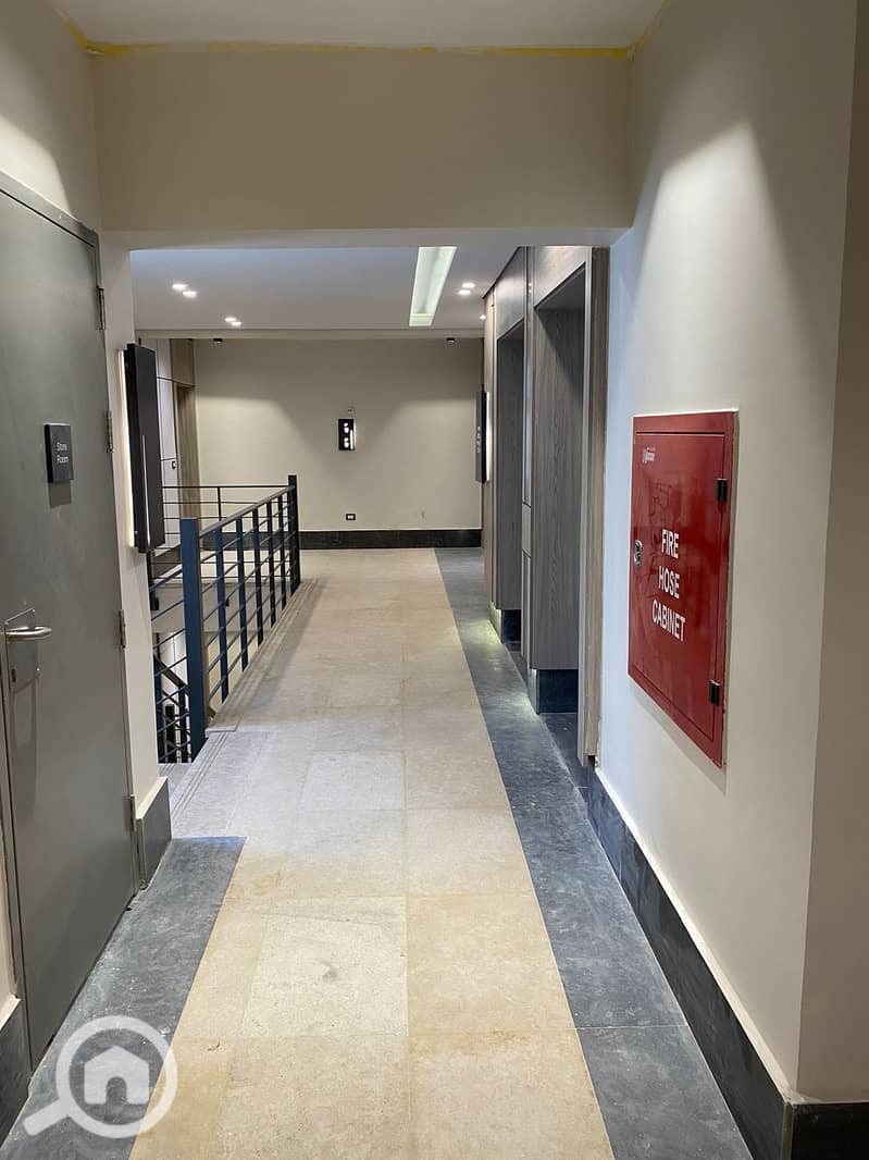 10 WhatsApp Image 2024-09-18 at 04.23. 24_d5872c7d. jpg