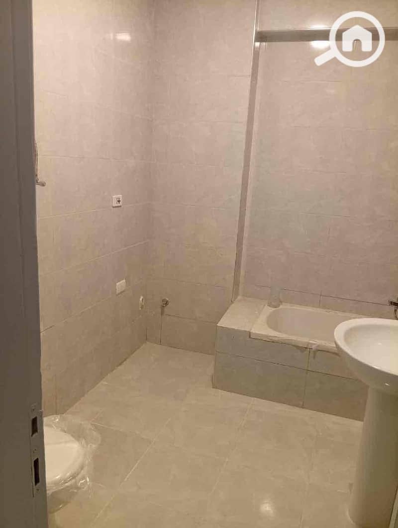 8 6f10ef08-fc05-4168-ac63-d2eab2e742e4. jpg