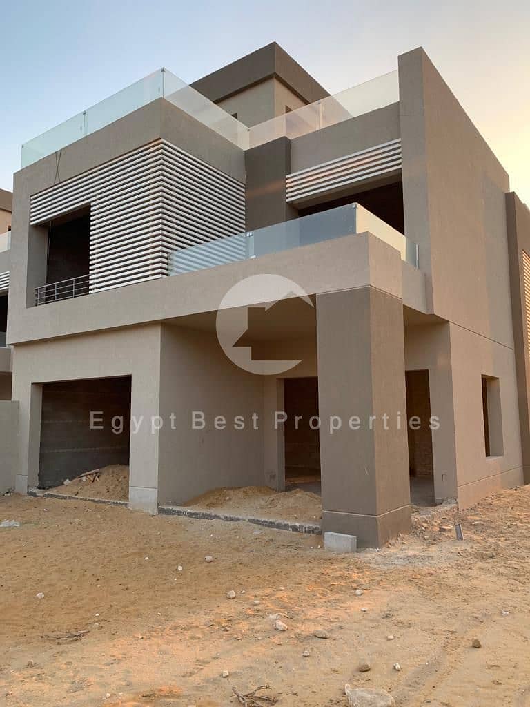 12 e8fce1d3-41a0-49b7-9e0a-a209095d2587. jpeg