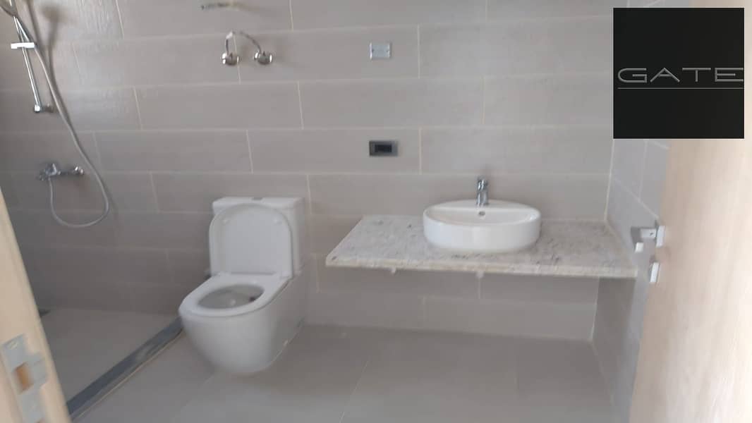 16 WhatsApp Image 2025-09-16 at 11.29. 22 AM. jpg