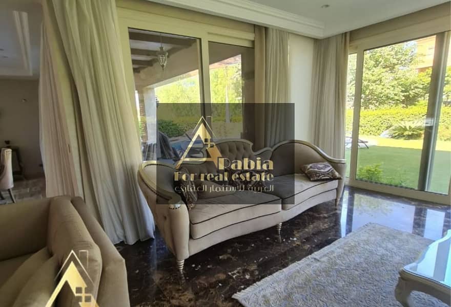 2 e585cd42-3981-4a9f-a500-44fc5aec5e07. jpg