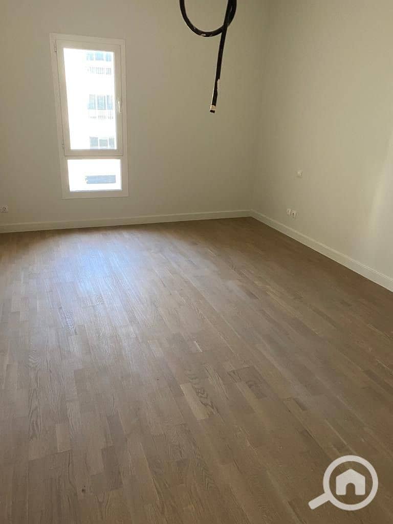 6 38203091-383e-494b-9394-3366c71081c8. jpeg