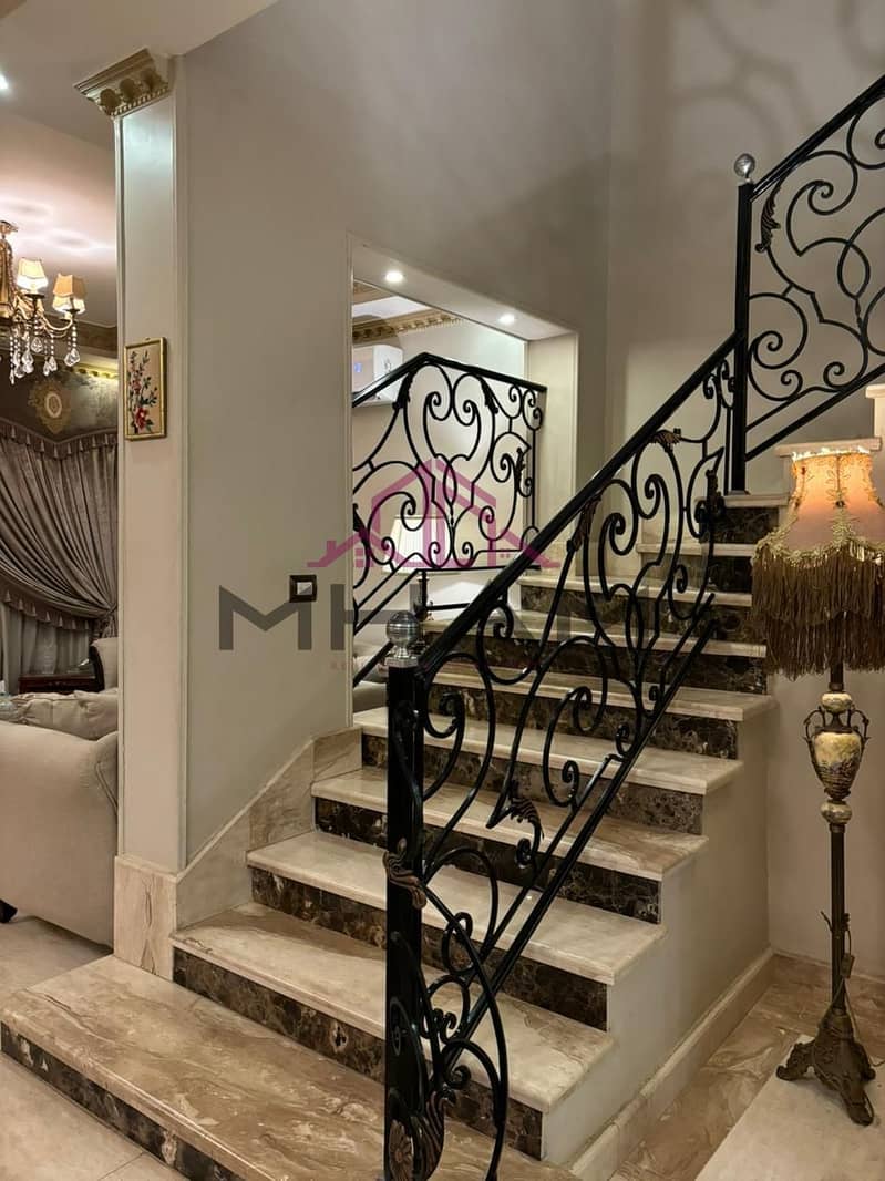 9 photo_5823247227382598819_y. jpg