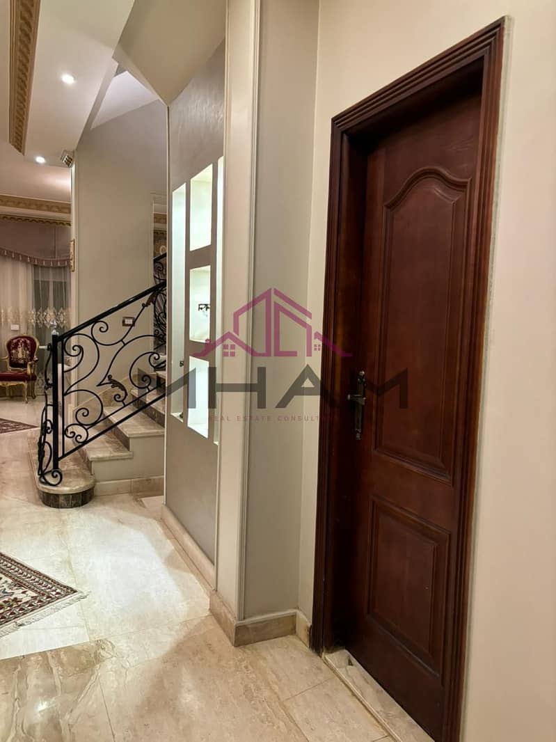 14 photo_5823247227382598825_y. jpg