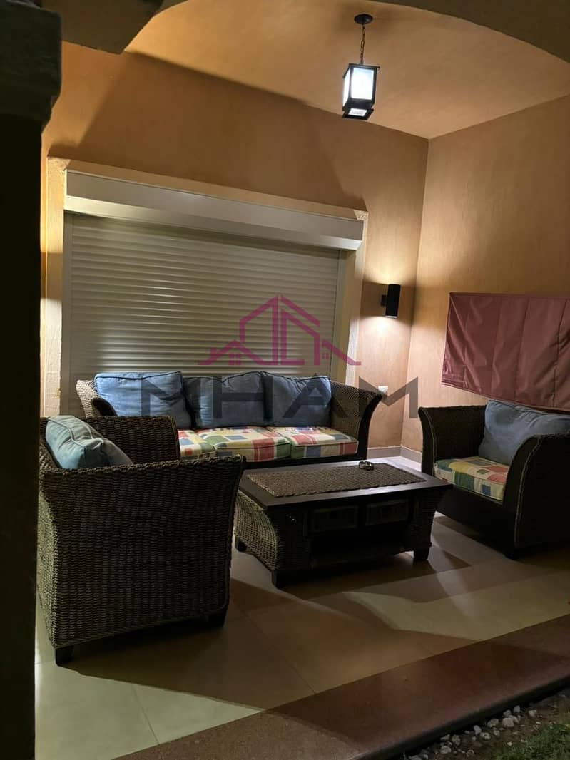 25 photo_5823247227382598836_y. jpg