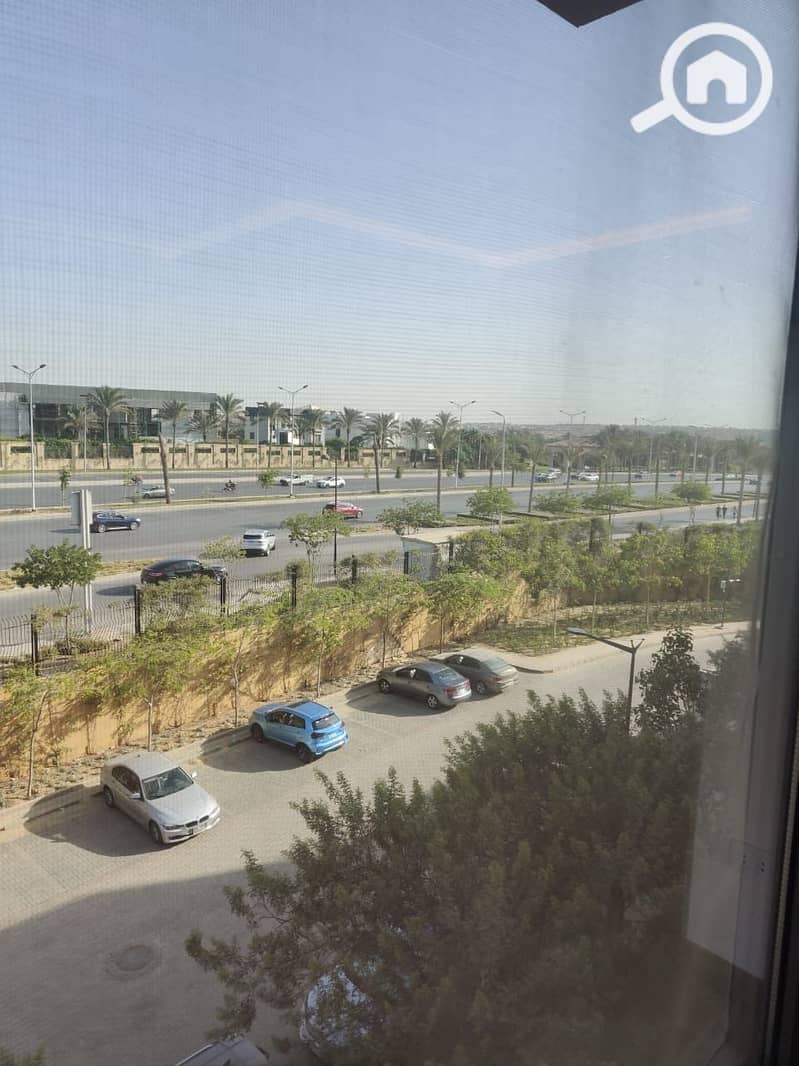 3 cd841af1-0f64-49f3-99a6-9975b304a865. jpeg