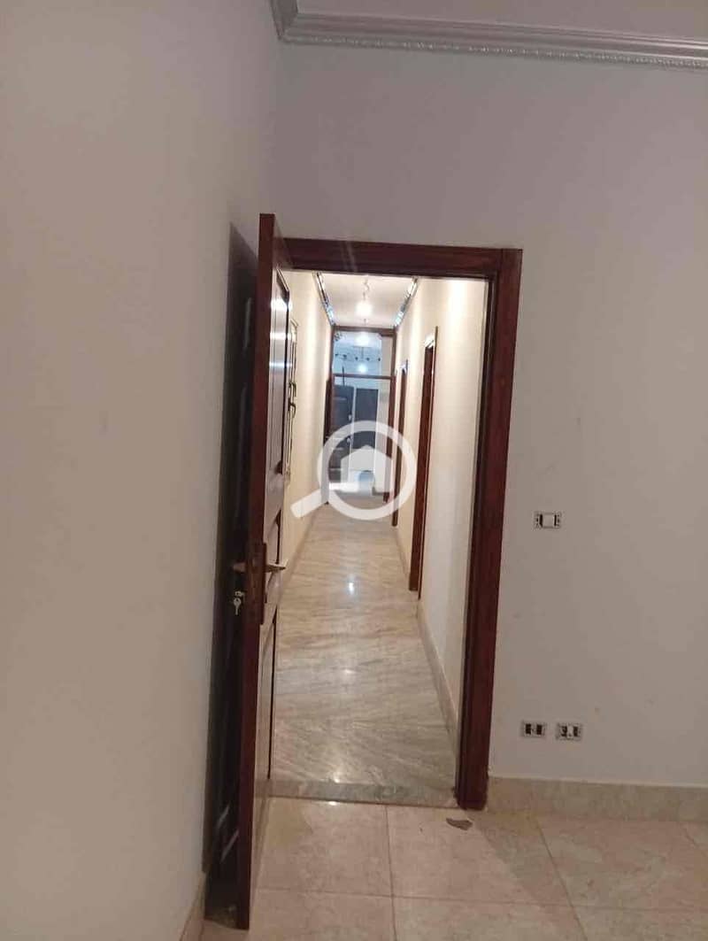 2 99f10ea1-62ad-42eb-a192-7cba754856f5. jpg