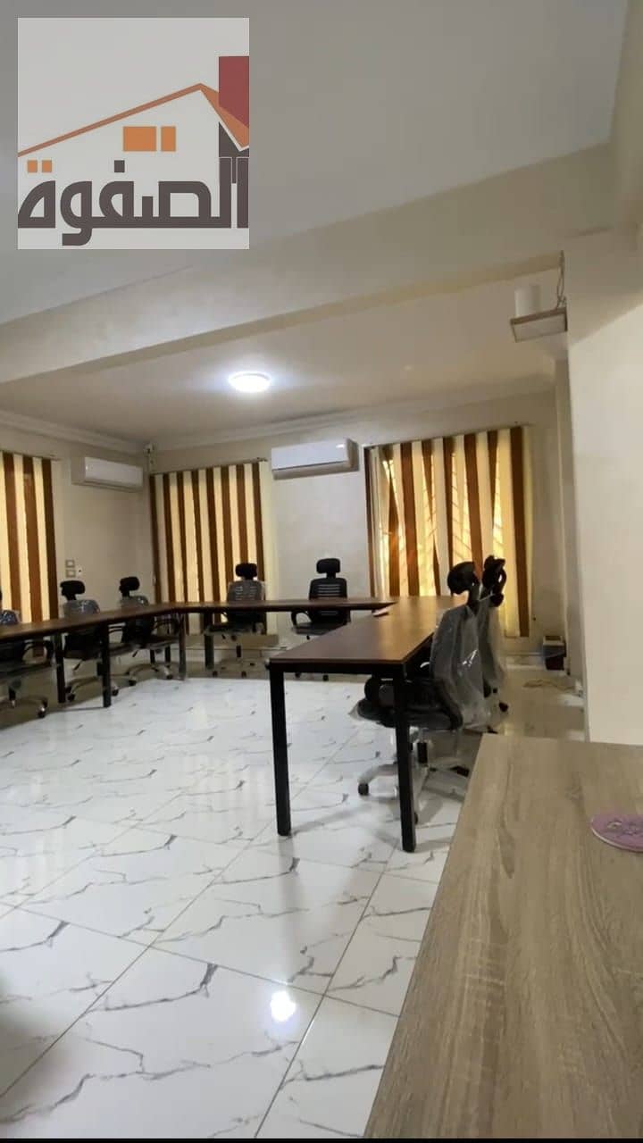 2 7cef3c2b-cf90-48b9-ac11-7406d8b78a6c. jpeg