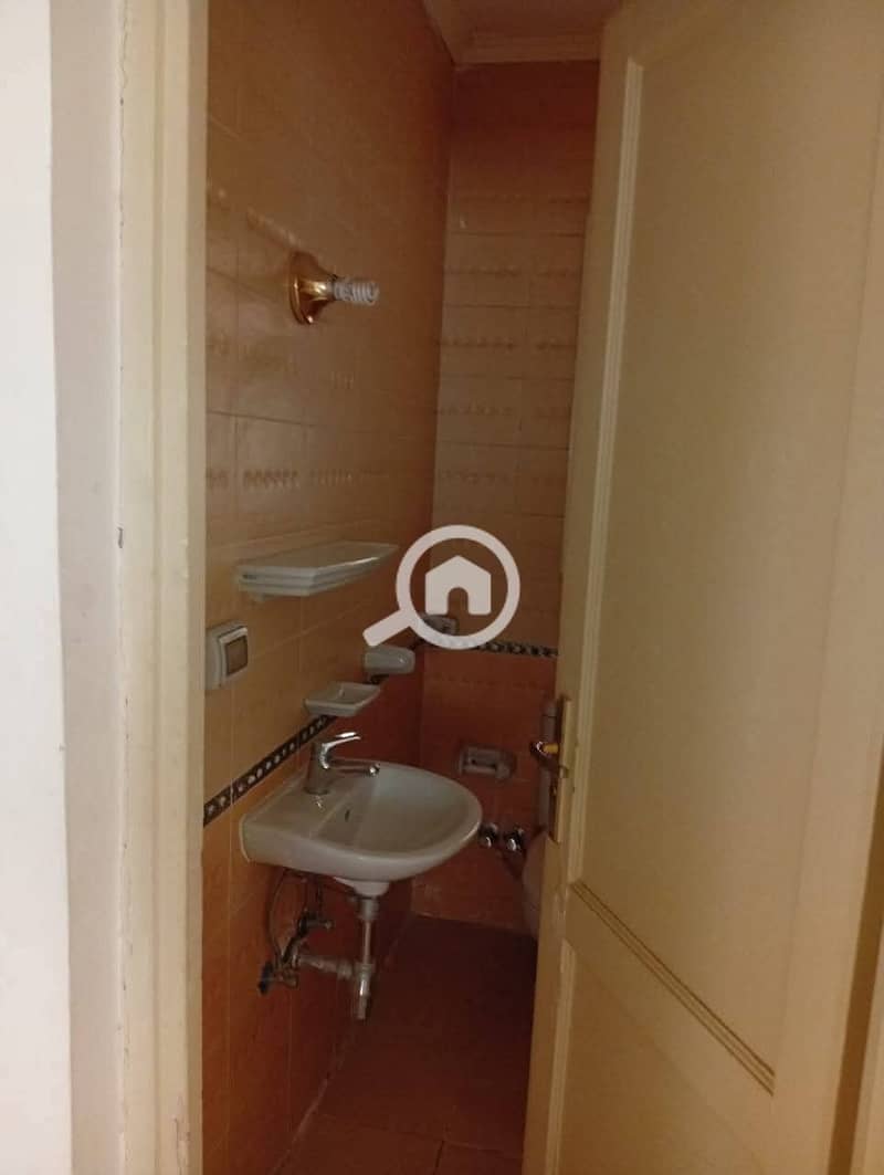 12 d6dace5d-0ee8-4926-8987-bdb0b9229e17. jpg