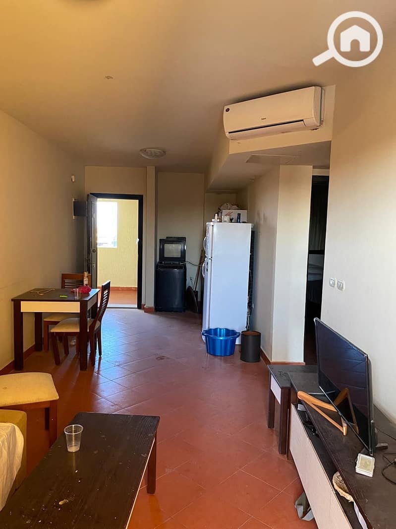 15 bf7b0847-956a-41e0-9258-4c41c26fa240. jpeg