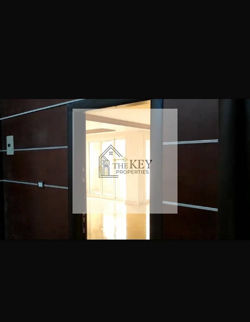 ce0c5086-b8ff-448a-b541-dd429b1193a5. jpg