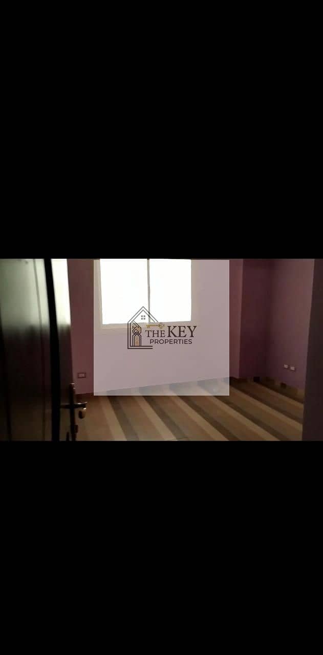 5 c49074d6-d433-41a8-b6cd-3b19a179935f. jpg