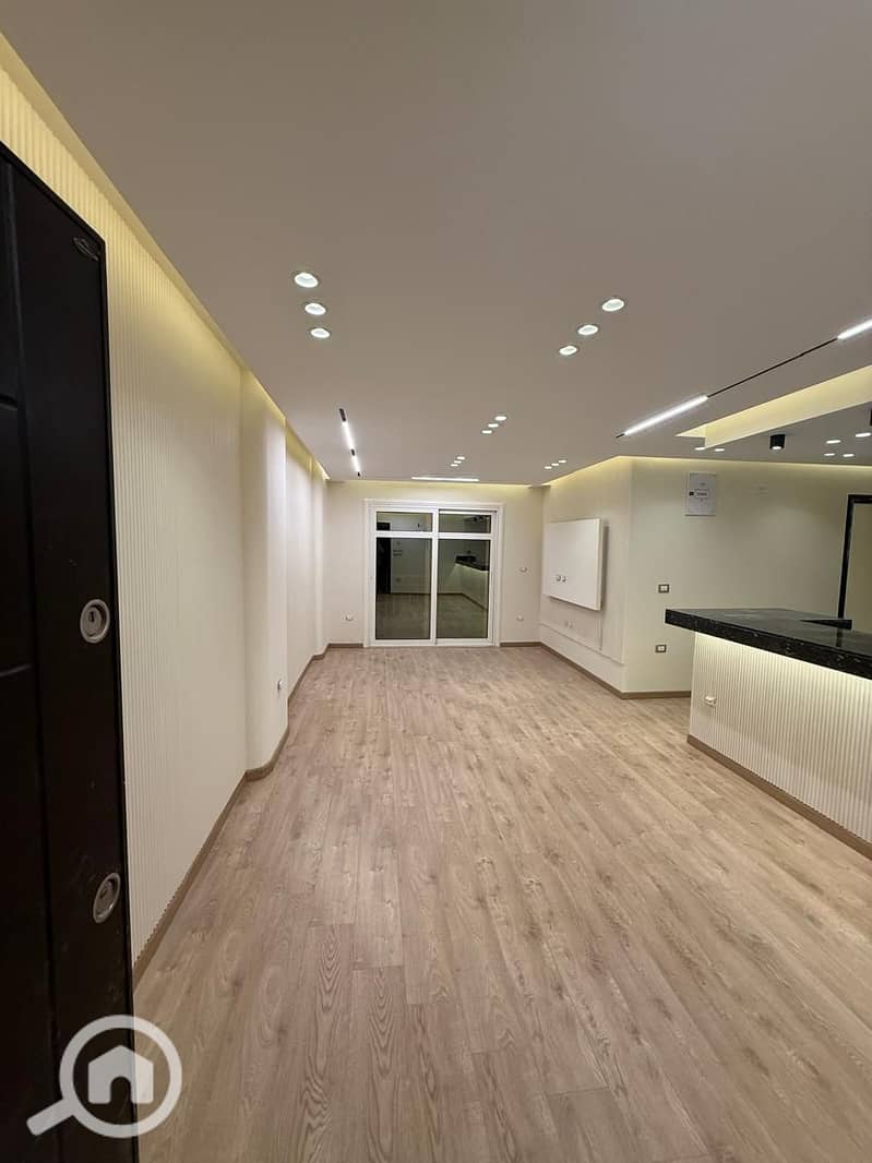 12 85378532-b354-4b60-9417-861bf6970f38. jpg