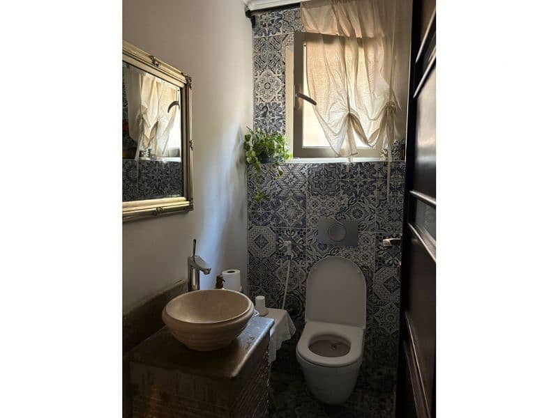 8 a04c9ee1-3cb8-404c-9b00-48cd64f942b1. jfif. jpg