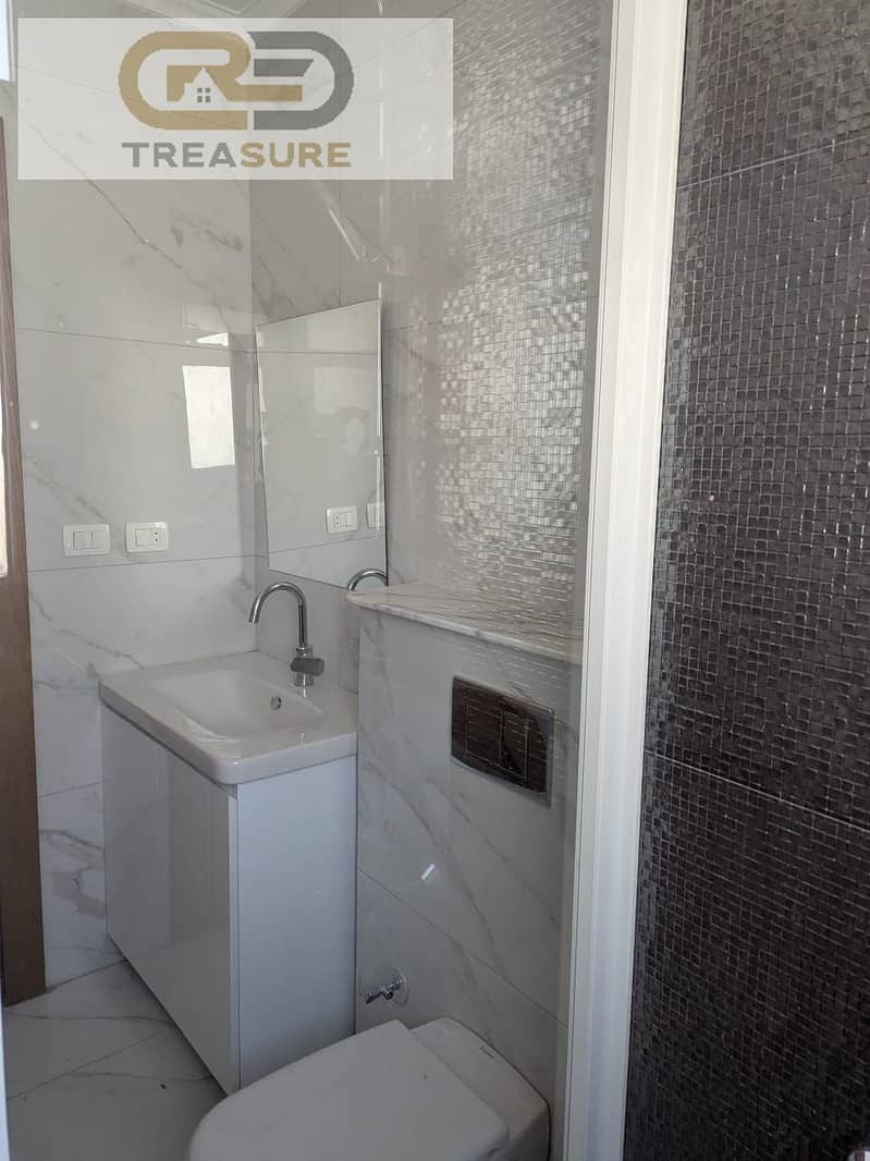 5 WhatsApp Image 2025-11-16 at 1.48. 26 PM. jpeg