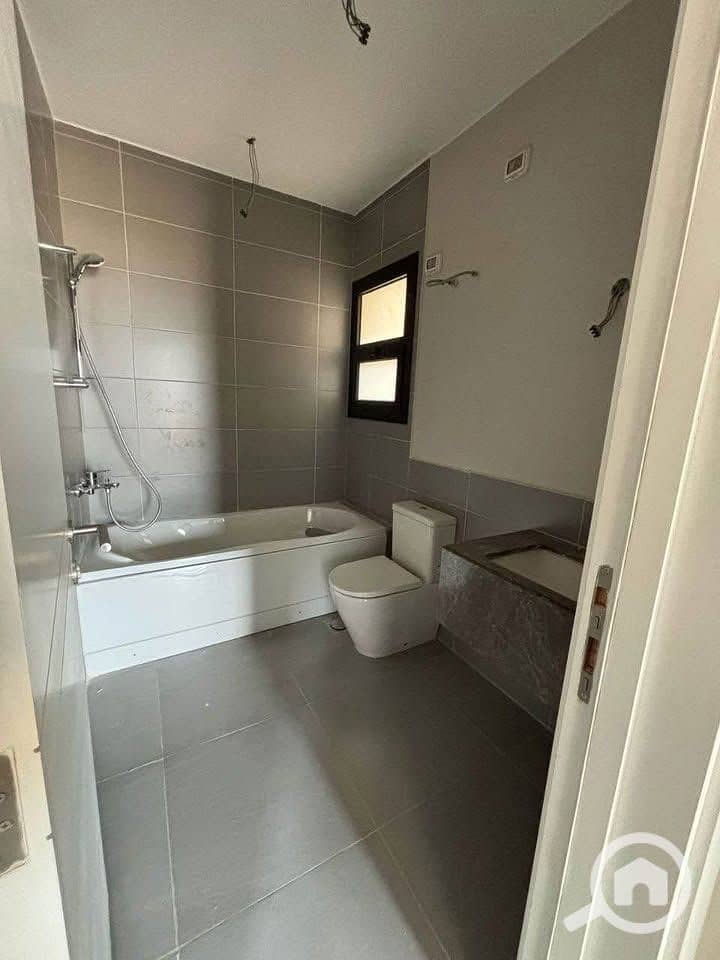 6 ihrgadouhtugiel. jpg