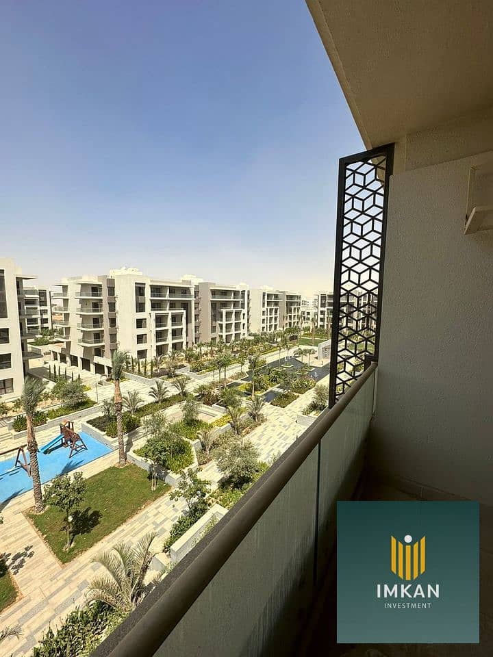 4 365398510_address east 100707460158_n. jpg