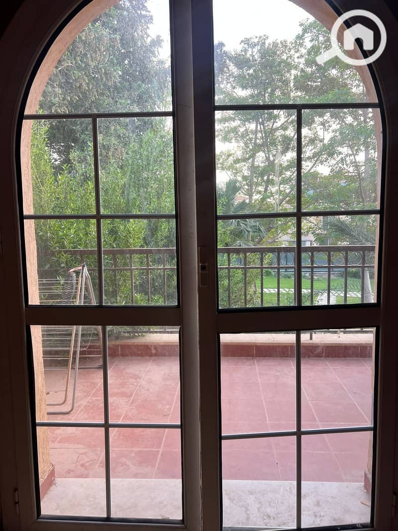 6 44e40ac8-7bf5-4895-bbdd-df05ee438a5f. jpg